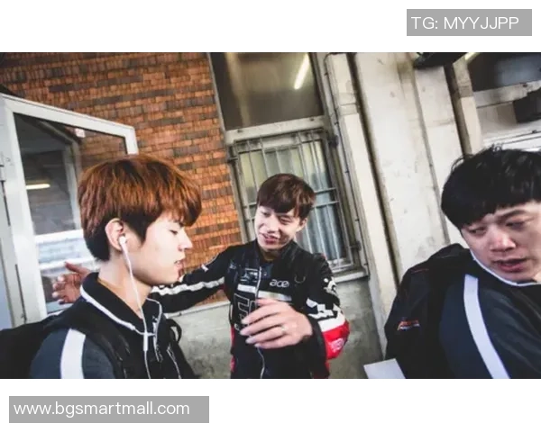 EDG在国际邀请赛中的战术表现分析与点评探讨